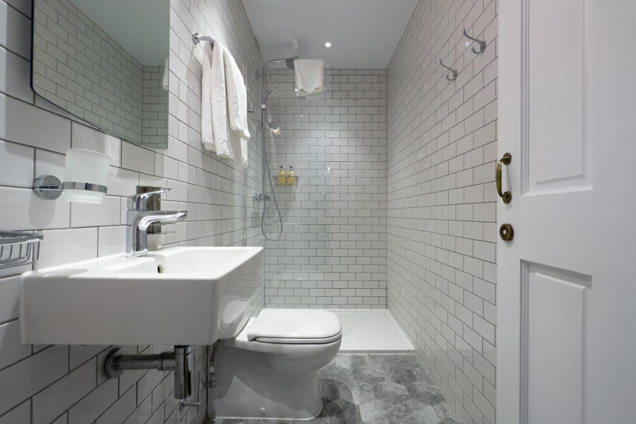 The Knight Of Nottinghill Hotel Londen Buitenkant foto